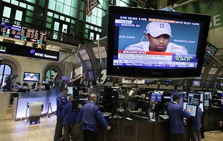 Burza na Wall Street v dob tiskov konference Tigera Woodse ped US Masters 2010. 