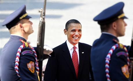 Americk prezident Barack Obama pi schzce na Praskm hrad. (8. dubna 2010)