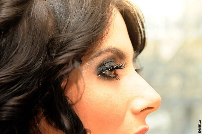 MAKE-UP KLUB - Eva Decastelo 