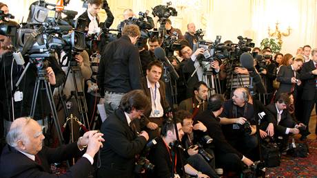 Novinái na tiskové konferenci ruského prezidenta Dmitrije Medvedva pi návtv Slovenska. (7. dubna 2010)