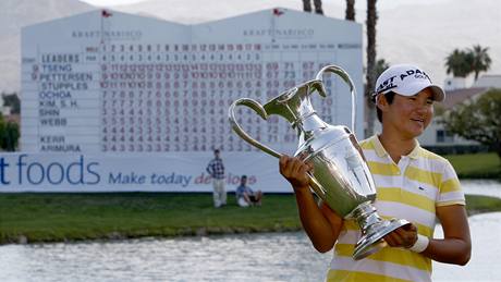 Yani Tsengová, vítězka Kraft Nabisco Championship 2010. Yani Tsengová, vítězka Kraft Nabisco Championship 2010.