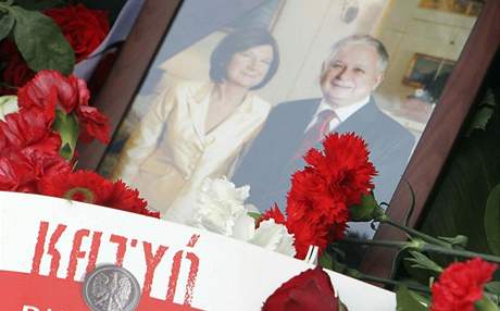 Fotografie polského prezidenta Lecha Kaczynského s jeho manelkou. (10.4. 2010)  