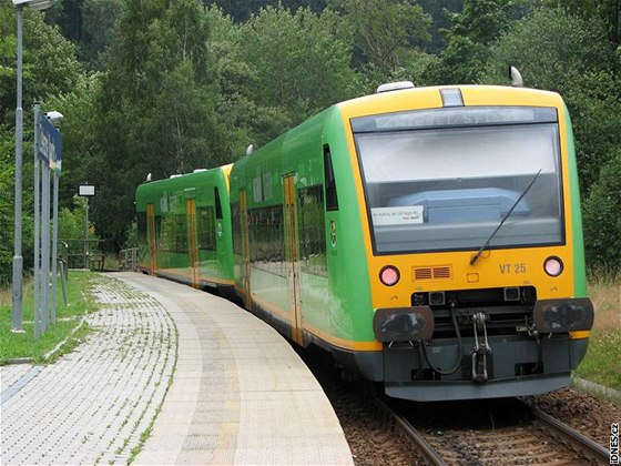 Motorové vozy Stadler nasadí eské dráhy bhem letoka.