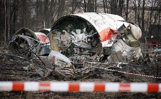 Místo havárie Tupolevu TU-154M u ruského Smolensku. V letadle zahynuly polské politické piky vetn prezidenta Kaczynského. (11. dubna 2010)