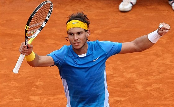 VÍTZNÁ RADOST. Rafael Nadal se na turnaji v Monte Carlu raduje z postupu do finále.