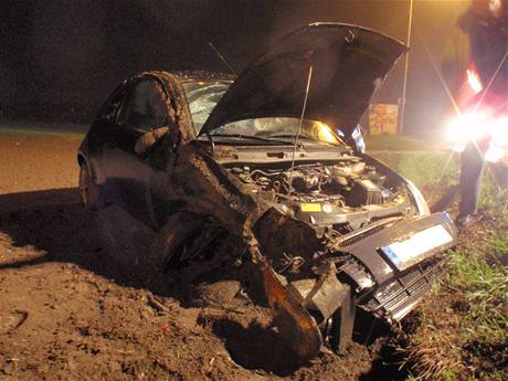 Nehoda vozu znaky Ford Ka u Blan na Kromsku (13.4.2010)