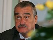 Karel Schwarzenberg se v Bohuticch na Znojemsku setkal se starosty a obany