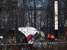 Msto havrie Tupolevu TU-154M u ruskho Smolensku. V letadle zahynuly polsk politick piky vetn prezidenta Kaczynskho. (11.4.2010)