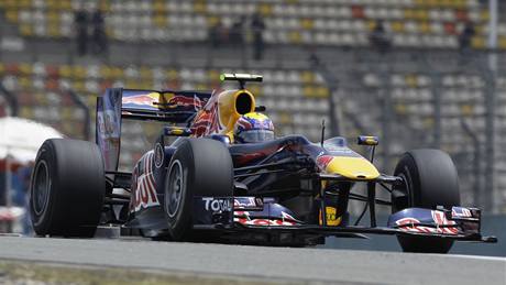 Webber s Red Bullem v tetím tréninku GP íny.