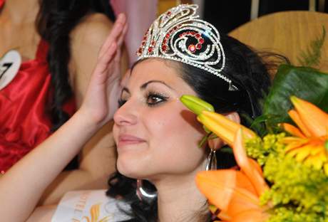 MISS ROMA 2010 v Hodonn. Vtzkou se stala sedmnctilet Pavlna Lendelov z Lovosic.