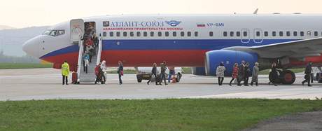 Mezi prvnmi po uzaven brnnskho letit pistlo v Tuanech tak letadlo z Moskvy