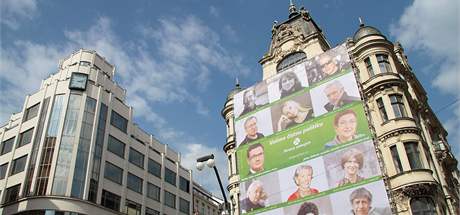 Ve volbách do Snmovny Strana zelených neuspla, pro komunální volby si nala partnera v SNK-ED.