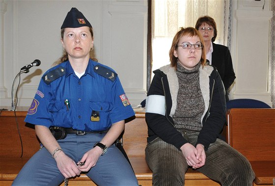 Lenka Blatová elí u Krajského soudu v Brn obvinní, e chtla zabít vlastní matku