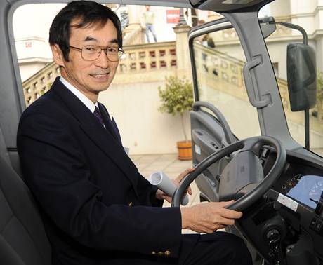 Kenji Iida, f prodeje Isuzu Motors