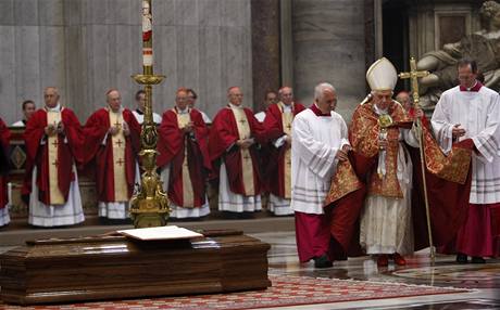 Pape promluvil pi zdun mi za eskho kardinla Tom pidlka