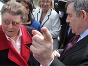 Gordon Brown hovo s Gillian Duffyovou (28. dubna 2010)