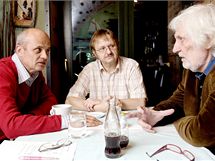 Ladislav Vereck pi rozhovoru s Michalem Horkem a Petrem Hapkou. (2008)