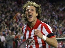 STELCOVA RADOST. Diego Forlan z Atltika Madrid oslavuje gl.