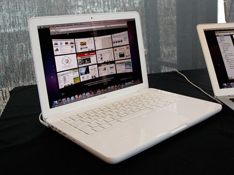 Apple MacBook 2010