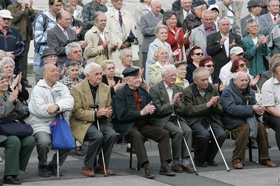 Komunisté mají v Horních Kozolupech podporu díky tomu, e v regionu není práce a ijí zde pedevím starí lidé. Ilustraní foto