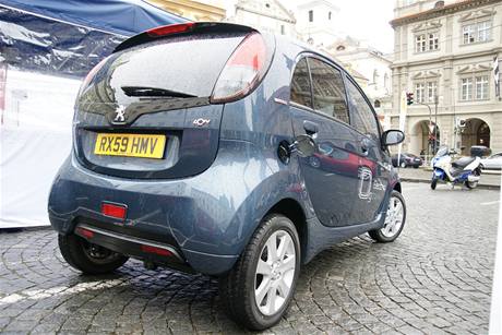 Den elektromobility - Peugeot iON