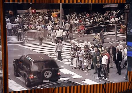 Zbry z prmyslovch kamer ukazuj ern SUV na Times Square, pozdji v nm mly explodovat vbunina