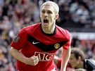 Darren Fletcher, zlonk Manchesteru United, se raduje ze svho glu