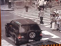 Zbry z prmyslovch kamer ukazuj ern SUV na Times Square, pozdji v nm mly explodovat vbuniny