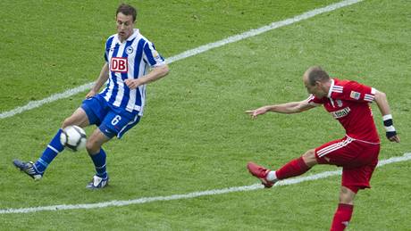 MISTI. Fotbalisté Bayernu Mnichov mohou slavit. Jejich tým vyhrál podvaadvacáté v historii nmeckou ligu.