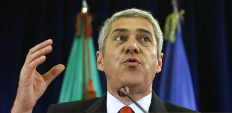 Portugalský premiér Jose Socrates líí utahování opask.