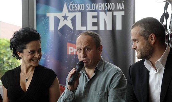 lenové poroty talentové show esko Slovensko má talent - zpvaka Lucie Bílá, moderátor Jan Kraus a producent Jaro Slávik 
