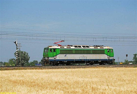 Janura nakoupil upravené lokomotivy ady 163, které v 80. a na zaátku 90. let vyrábla plzeská koda.