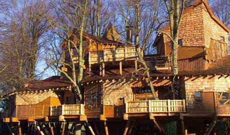 Restaurace Treehouse v zahradch Alnwick Garden.