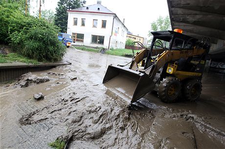 klid po zplavch ve Valaskm Mezi (18. kvtna 2010)