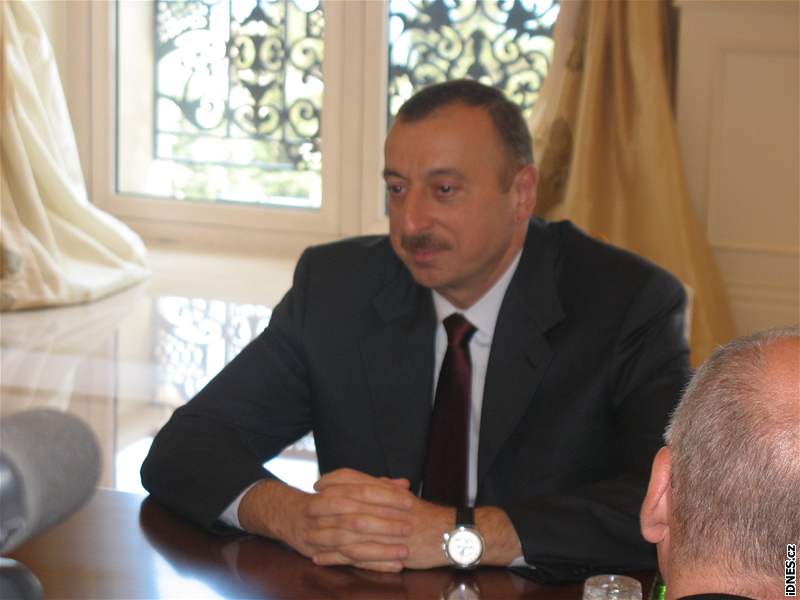 Prezident Ázerbájdánu Illham Alijev pi jednání s Janem Kohoutem (14. kvtna 2010)
