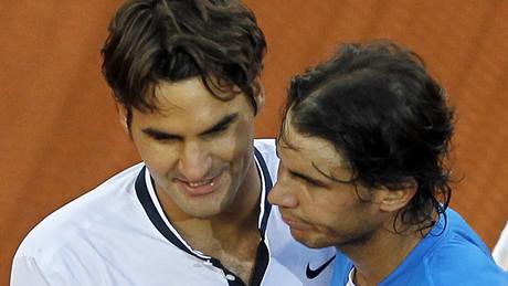 Roger Federer (vlevo), Rafael Nadal