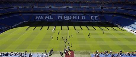 MSTO INU. O vtzi se rozhodne na stadionu Santiaga Bernabea, domov Realu Madrid.