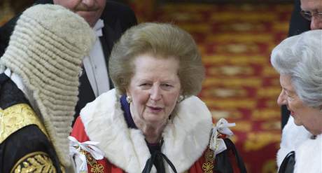 Nkdej premirka Margaret Thatcherov na slavnostnm zahjen novho zasedacho obdob britskho parlamentu (25. kvtna 2010)
