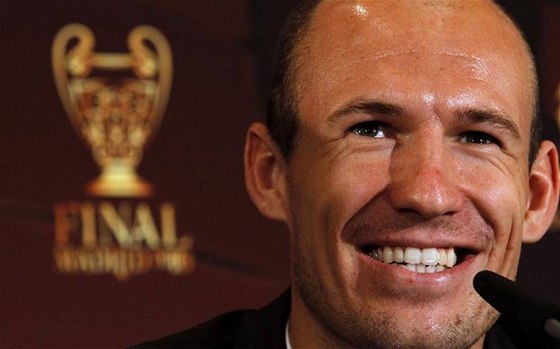 V MADRIDU. Arjen Robben má ped finále Ligy mistr dobrou náladu.