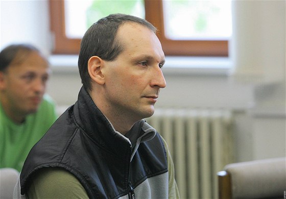 Krajský soud v eských Budjovicích poslal na 15 let do vzení Marka Neubauera za to, e v záí 2009 zavradil dvouletou dceru své pítelkyn. (25. kvtna 2010)