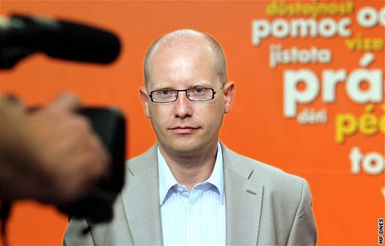 Bohuslav Sobotka ve volebním tábu SSD v Praze. (29. kvtna 2010)