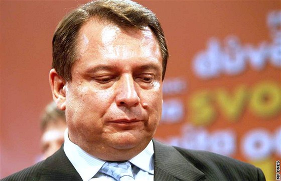 Jií Paroubek oznámil, e rezignoval na post éfa strany (29. 5. 2010)