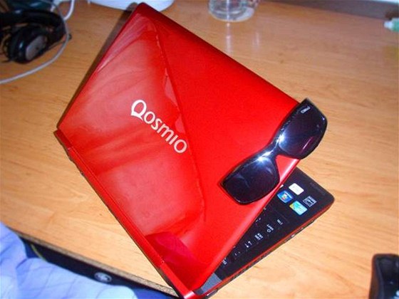 Toshiba Qosmio F60-10H Chan style