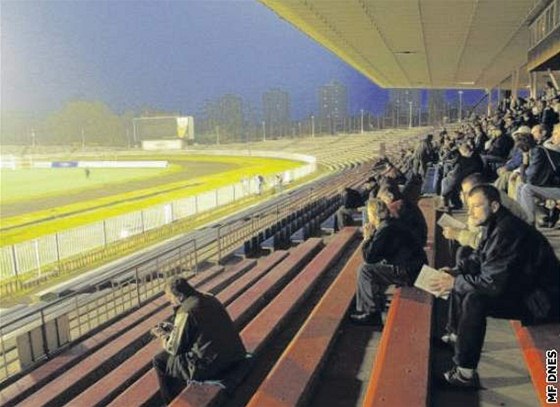 Stadion Hradce Králové ped rekonstrukcí.