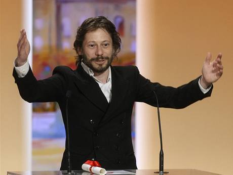 Mathieu Almaric pebr cenu pro nejlepho reisra na festivalu v Cannes 2010