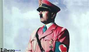 Reklamní agentura vylepila v Palermu plakáty s Hitlerem v rové uniform (21. kvtna 2010)