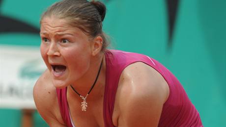KRIZE. Dinara Safinová se s Roland Garros louí u v 1. kole. Neobhájí tak body za loské finále.