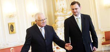 Prezident Václav Klaus pijal na Praském hrad pedsedu ODS Petra Nease. (31. kvtna 2010)