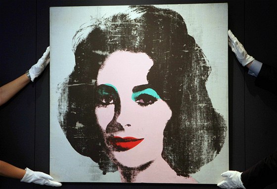 Warholova "Stíbrná Liz" míí do aukce