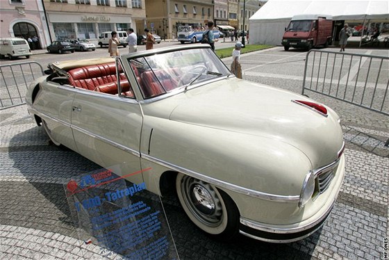 Sodomkova Tatra 600 Tatraplán ve verzi kabriolet